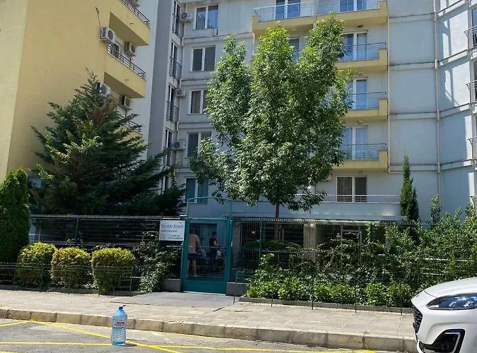 Em Kristal Apartment *